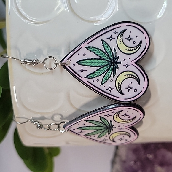 Mystic Leaf Crescent Moon Dangle Earrings, 420 - Picture 4 of 6